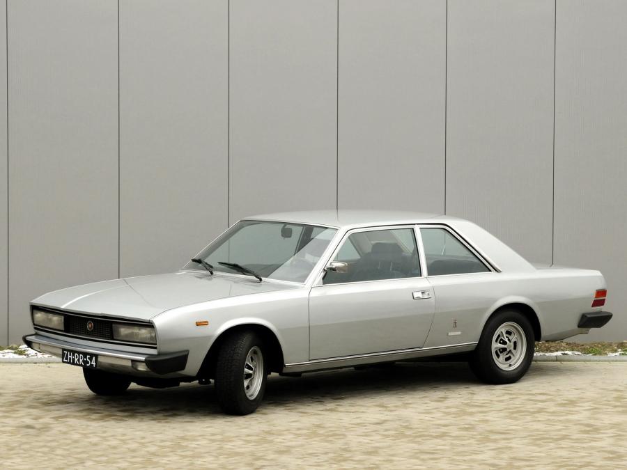  Fiat 130 Coupe 1971 года  (фото 7 из 8)
